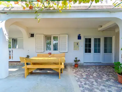 Ferienwohnung für 4 Personen (80 m²) in Lopar 1/10