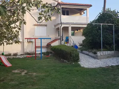 Ferienwohnung für 4 Personen (65 m²) in Lopar 1/10