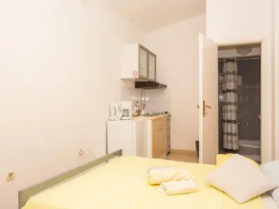 Ferienwohnung für 2 Personen (30 m²) in Lopar 6/10