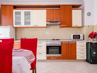 Ferienwohnung für 9 Personen (90 m²) in Lopar 5/10