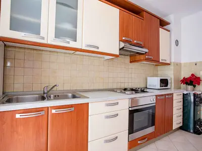 Ferienwohnung für 9 Personen (90 m²) in Lopar 6/10