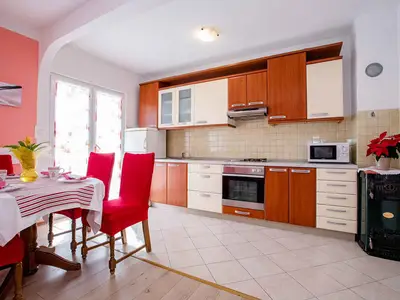 Ferienwohnung für 9 Personen (90 m²) in Lopar 7/10