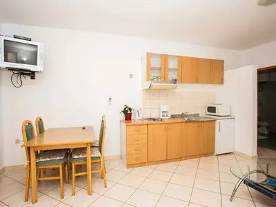 Ferienwohnung für 3 Personen (40 m²) in Lopar 2/10