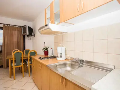 Ferienwohnung für 3 Personen (40 m²) in Lopar 4/10