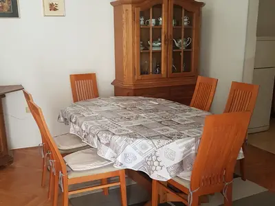 DiningRoom