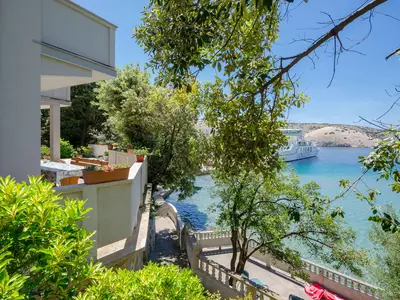 Ferienwohnung für 3 Personen (40 m²) in Lopar 8/10