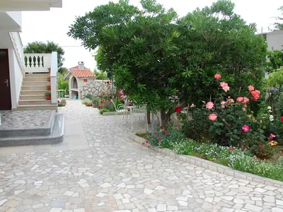 Ferienwohnung für 3 Personen (24 m²) in Lopar 4/10