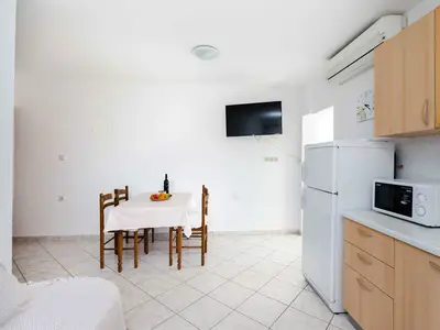 Ferienwohnung für 5 Personen (58 m²) in Lopar 9/10