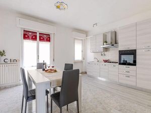 24014365-Ferienwohnung-5-Loreto-300x225-0