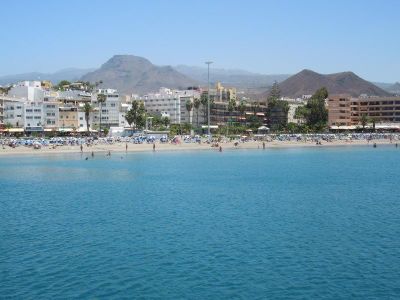 Blick vom Meer auf Los Cristianos