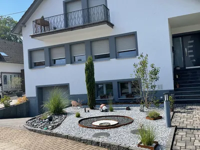 Wohnhaus u. Ferienwohnung Waldeck Vorderansicht