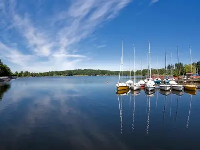 stausee--losheim-mit--segelhafen
