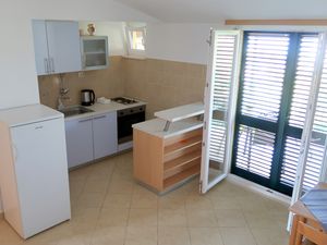 18559775-Ferienwohnung-2-Lovište-300x225-3