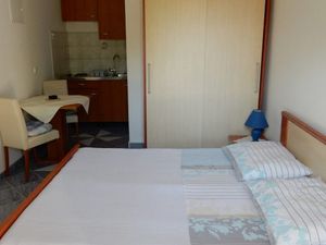 23012901-Ferienwohnung-2-Lovište-300x225-1