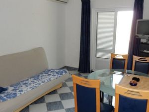 23012899-Ferienwohnung-5-Lovište-300x225-1