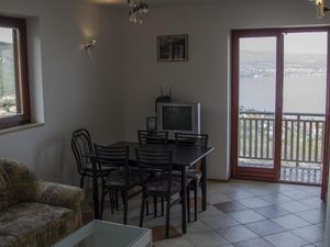 23178371-Ferienwohnung-4-Lovran-300x225-3