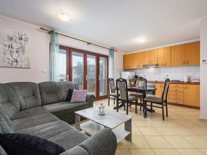 19043561-Ferienwohnung-5-Lovran-300x225-2