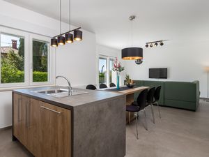 23748187-Ferienwohnung-6-Lovran-300x225-4