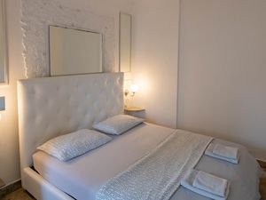 21755657-Ferienwohnung-2-Lovran-300x225-5