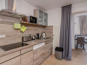 24003458-Ferienwohnung-4-Lovran-300x225-5