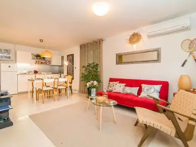 Ferienwohnung für 2 Personen (50 m²) in Lovran 1/10