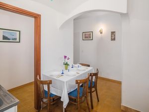 23745734-Ferienwohnung-4-Lovrecica-300x225-4