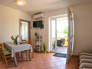 23752002-Ferienwohnung-4-Lovrecica-300x225-1