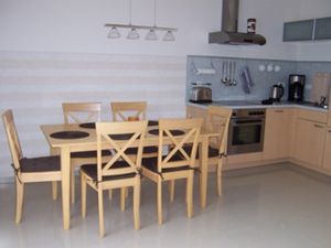 307723-Ferienwohnung-4-Lubmin (Seebad)-300x225-5