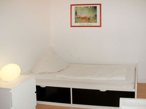 23846929-Ferienwohnung-4-Lubmin (Seebad)-300x225-4