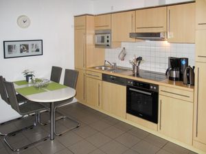 23846619-Ferienwohnung-4-Lubmin (Seebad)-300x225-2