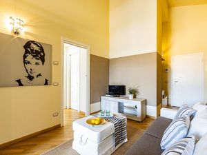 22439711-Ferienwohnung-2-Lucca-300x225-5