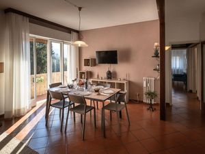 23569736-Ferienwohnung-6-Lucca-300x225-3