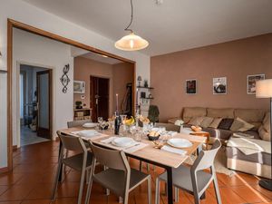 23569736-Ferienwohnung-6-Lucca-300x225-5