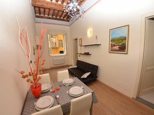 23548915-Ferienwohnung-4-Lucca-300x225-5