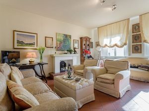 22638713-Ferienwohnung-6-Lucca-300x225-5