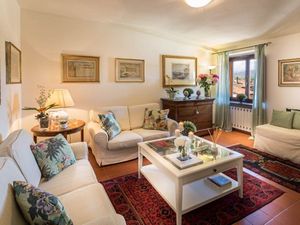 22638907-Ferienwohnung-4-Lucca-300x225-0