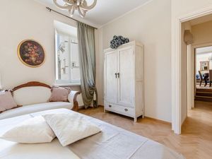 22638973-Ferienwohnung-6-Lucca-300x225-0