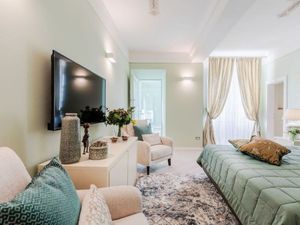 23377514-Ferienwohnung-6-Lucca-300x225-5