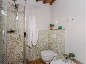 23576777-Ferienwohnung-4-Lucca-300x225-4