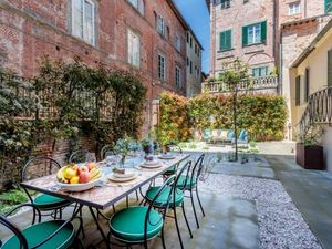 Ferienwohnung für 8 Personen (340 m²) in Lucca