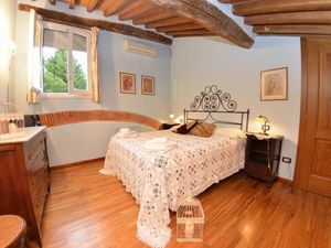 23301027-Ferienwohnung-4-Lucca-300x225-4