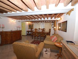 24016825-Ferienwohnung-4-Lucca-300x225-2