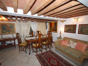 24016825-Ferienwohnung-4-Lucca-300x225-4