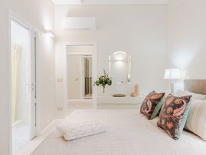 23377303-Ferienwohnung-6-Lucca-300x225-0