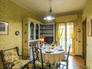 24043880-Ferienwohnung-5-Lucca-300x225-3