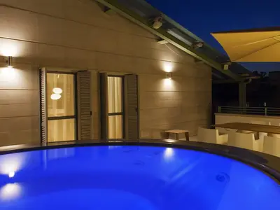 PoolOfHouse