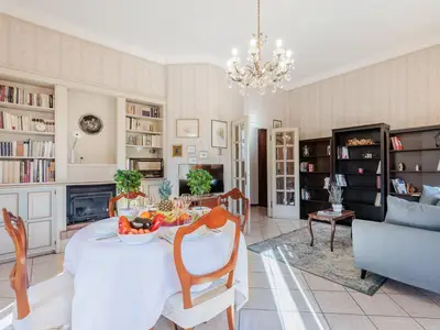 DiningRoom