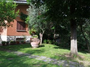 23081049-Ferienwohnung-6-Lucignano-300x225-1