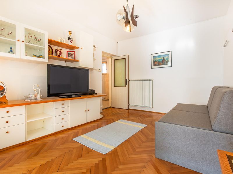 23744780-Ferienwohnung-2-Lucija-800x600-2