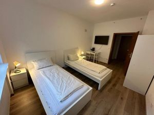 23953252-Ferienwohnung-4-Ludwigshafen am Rhein-300x225-4